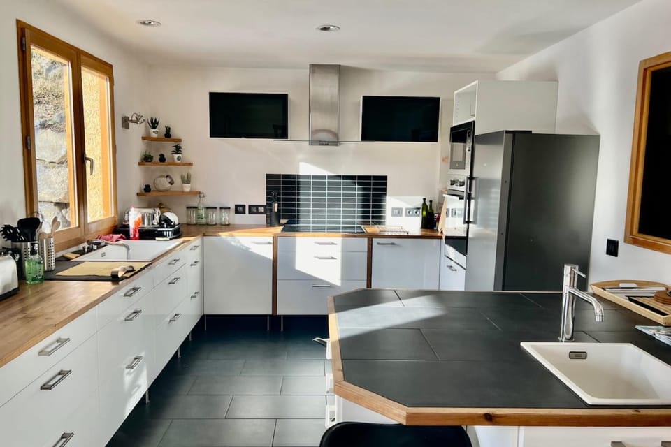 Joli triplex avec jardin et vue House in Briançon