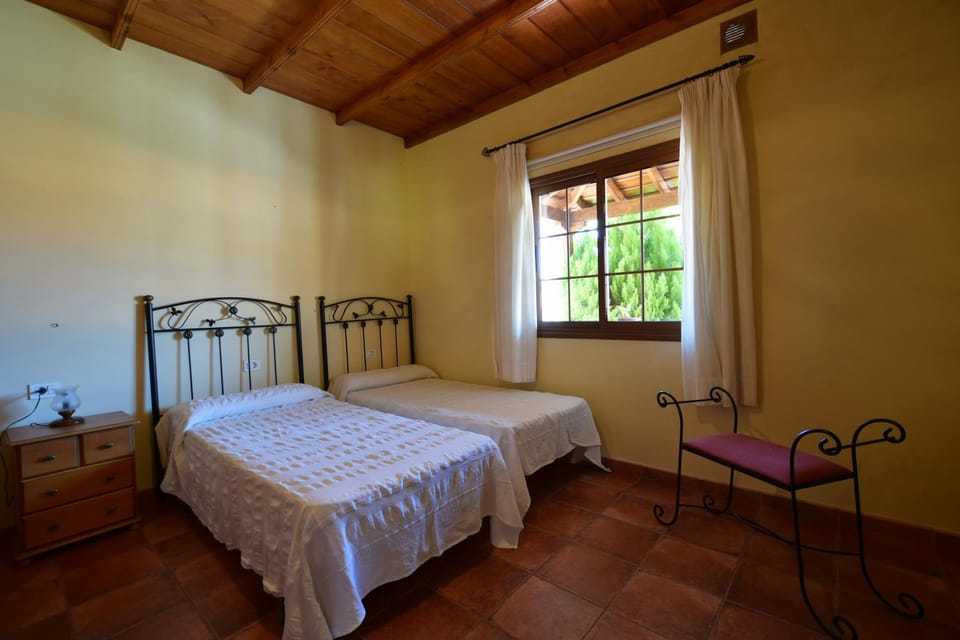 Day, Bedroom