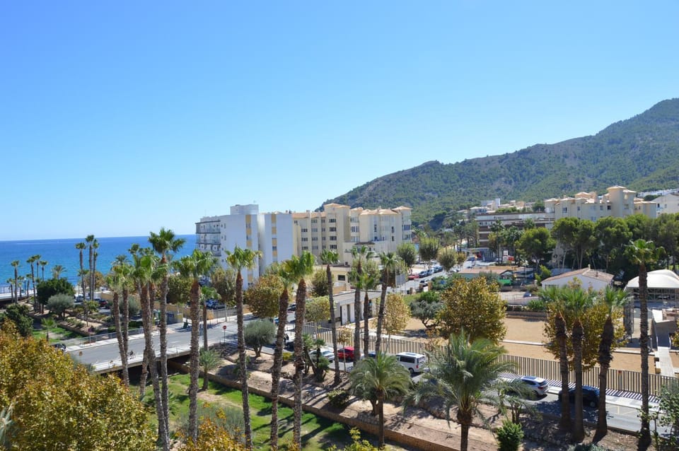 Neighbourhood, Mountain view, Sea view