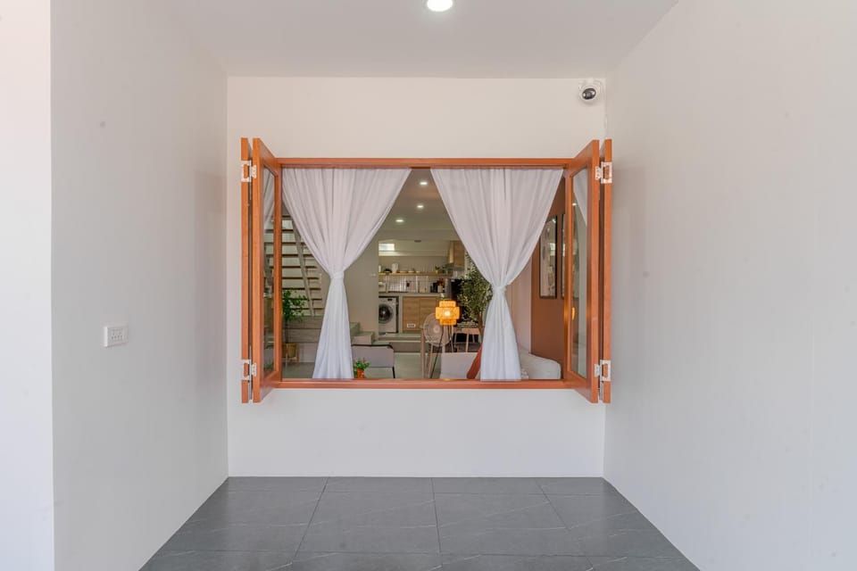 Modern Style Townhome /2BR near CNX moat Apartment in Chiang Mai