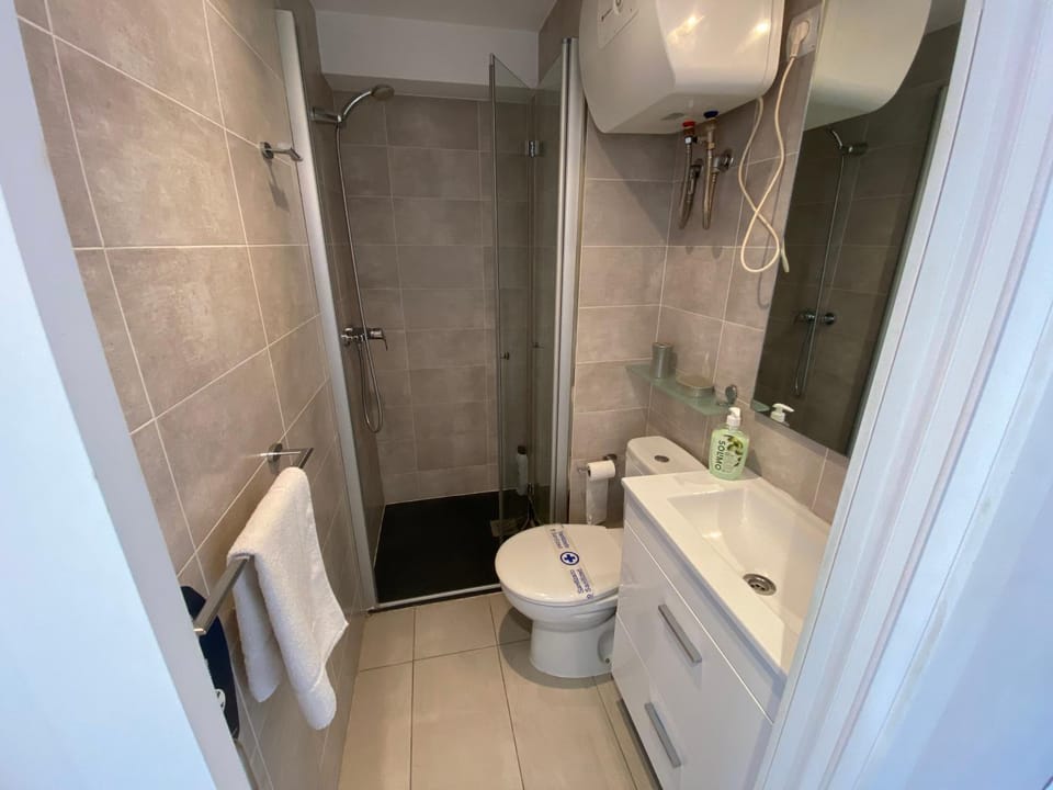 Shower, Bathroom