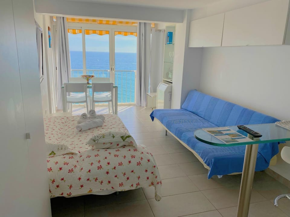 Bed, Sea view