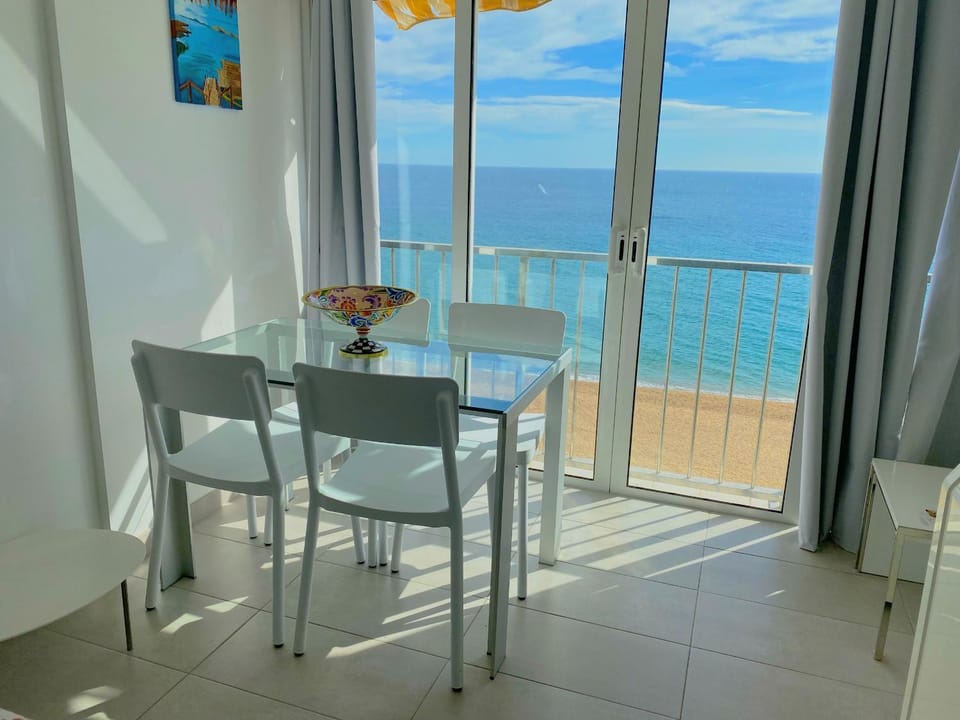 Dining area, Sea view