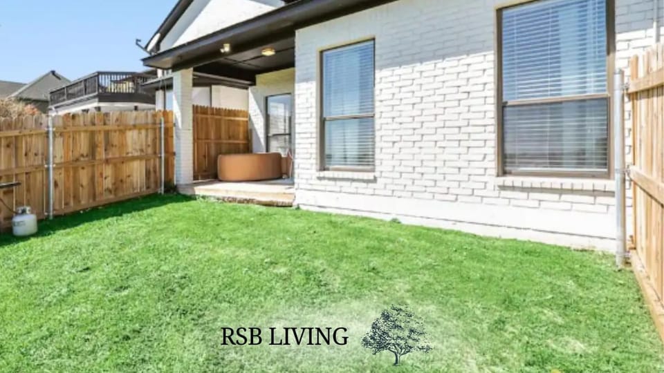 Garden, Garden, Hot Tub