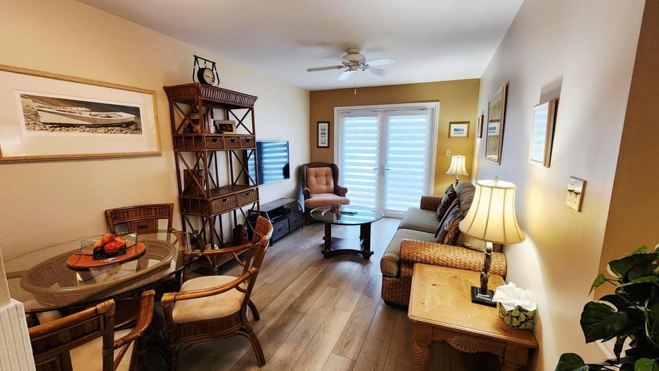 Beautiful Downtown Truman Annex Condo House in Key West