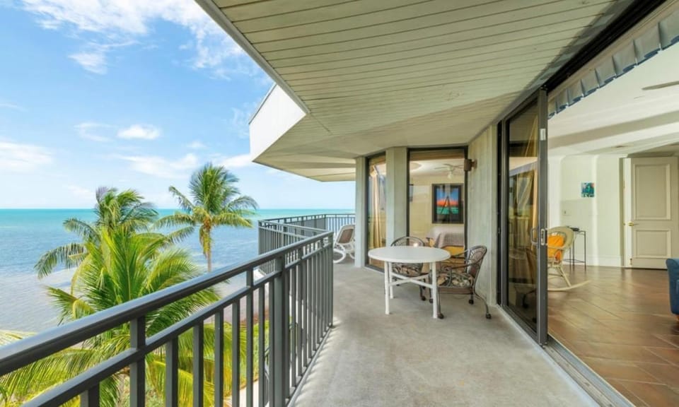 Tom's Oceanfront Penthouse House in Key West