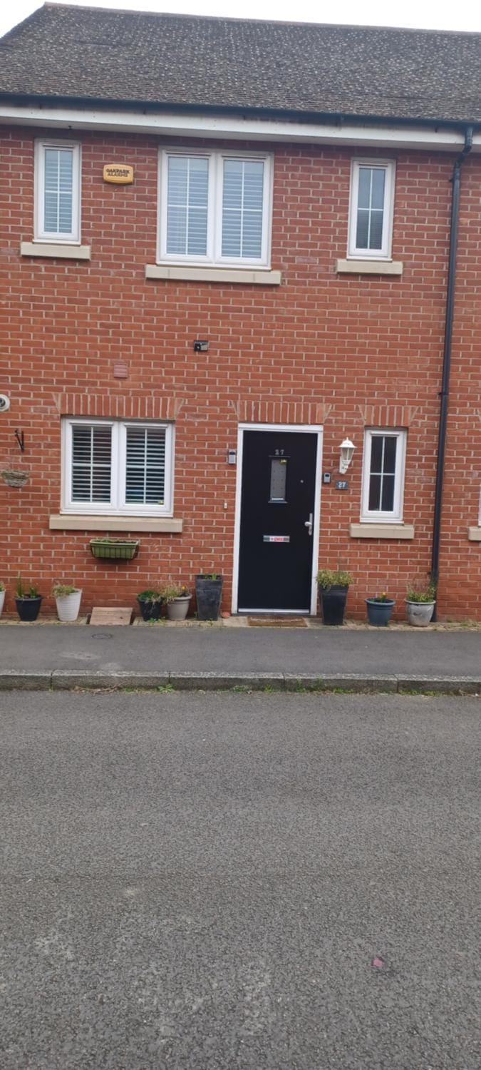 Property building, Day, Street view