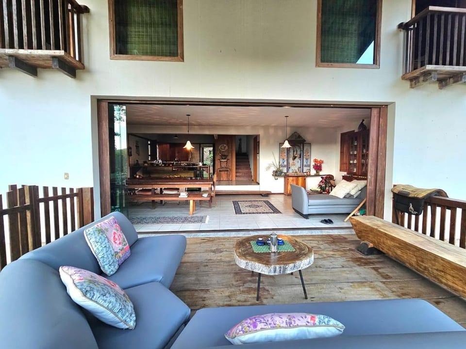 View (from property/room), Living room, Seating area, Dining area