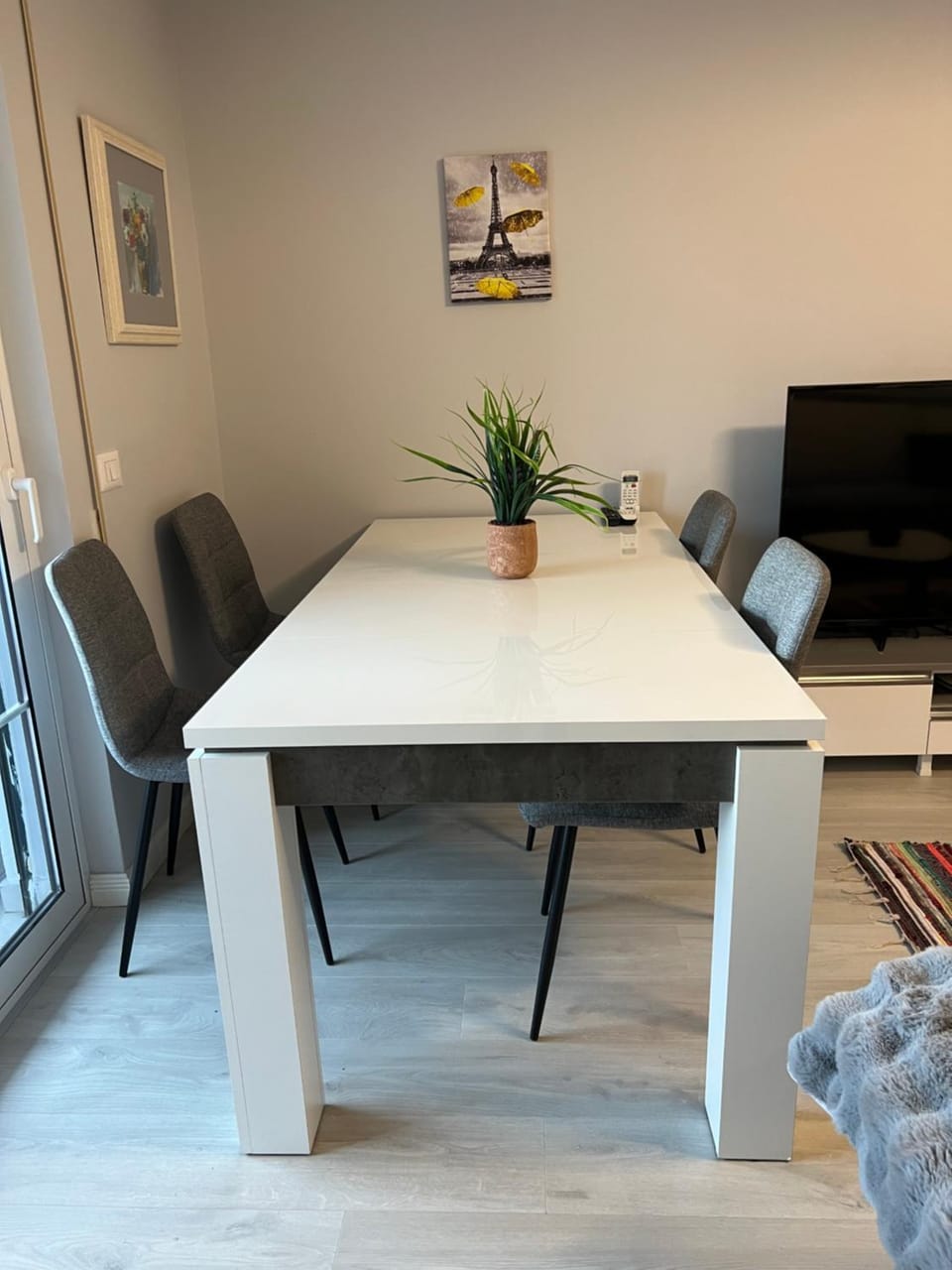 Dining area, hair dresser