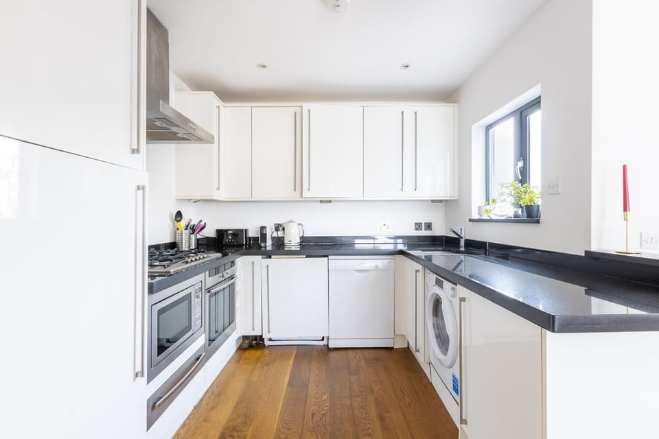 Kitchen or kitchenette, dishwasher, minibar, pet friendly, stove