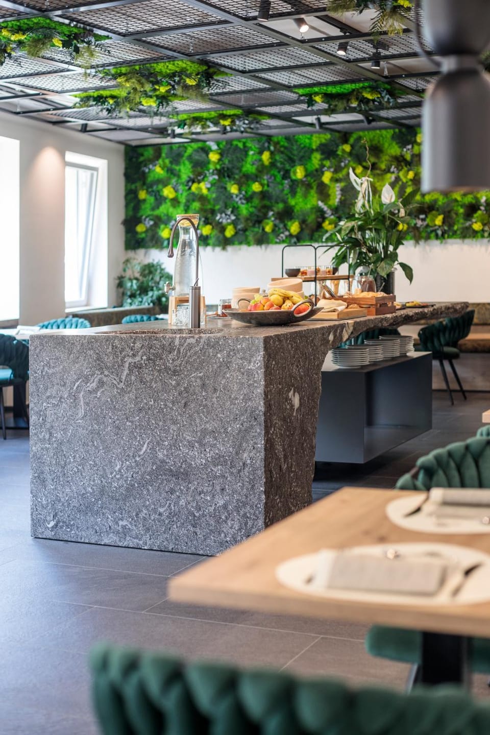 Restaurant/places to eat, Food and drinks, Banquet/Function facilities, Seating area, Food, Breakfast, Buffet breakfast