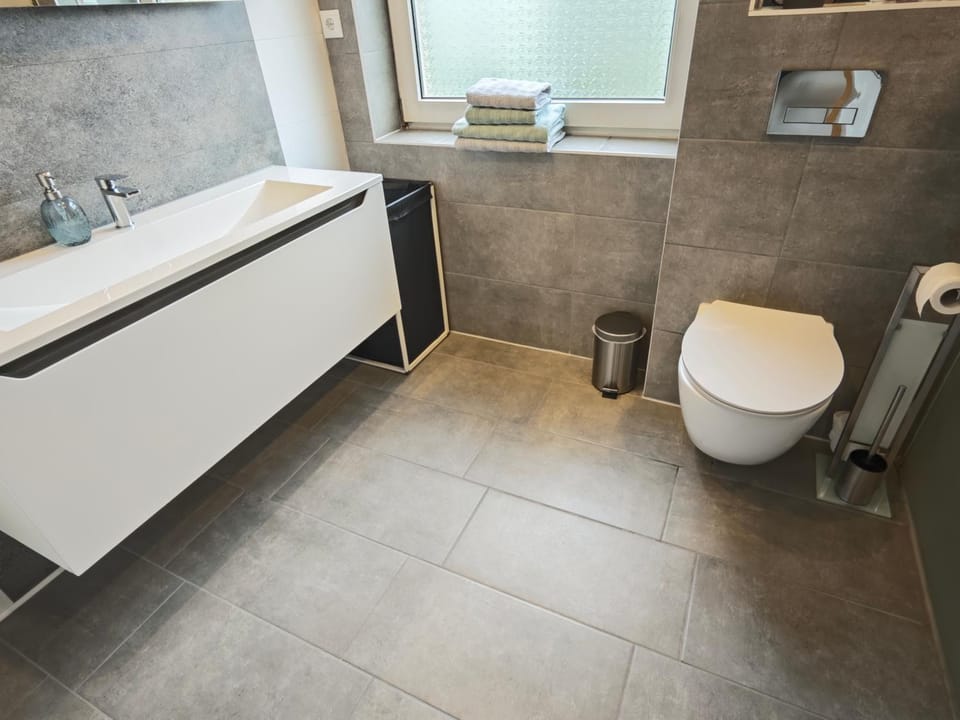 FH-Nähe: Modernes Apt mit Balkon Apartment in Thuringia, Germany