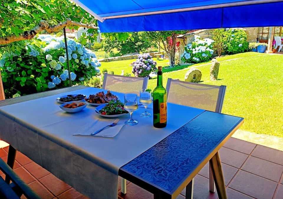 Patio, Garden, Dining area, Garden view
