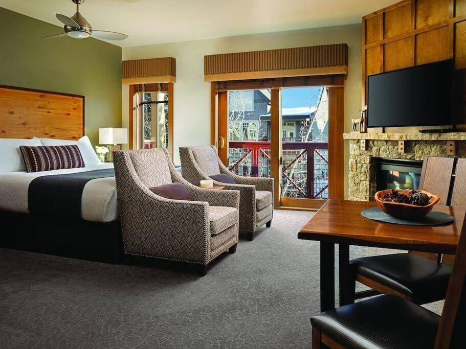 Hyatt Main Street Station 3BD B - Steps to Peak 9 Apartment in Breckenridge