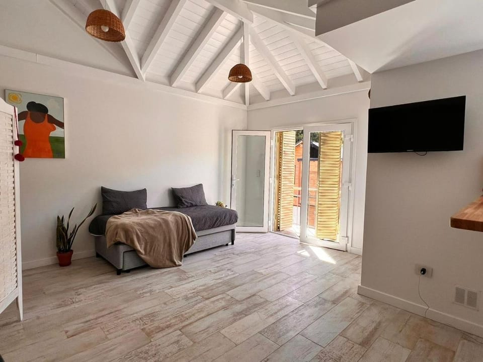 Living room, Photo of the whole room
