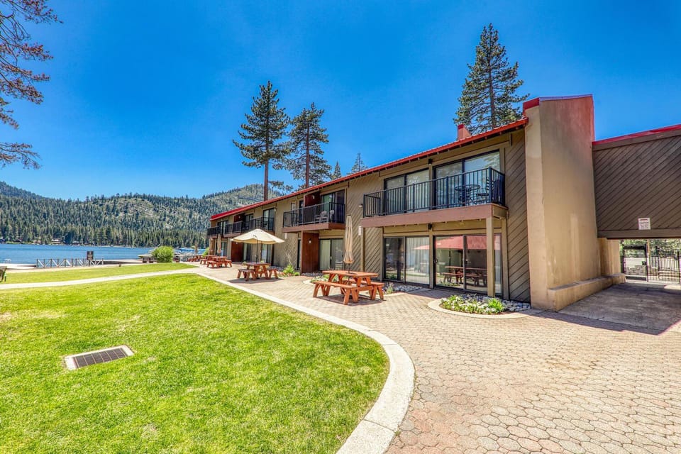 Property building, Natural landscape, Beach, Lake view