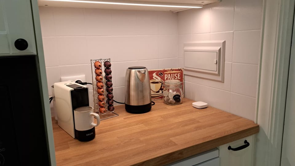 Coffee/tea facilities, kitchen