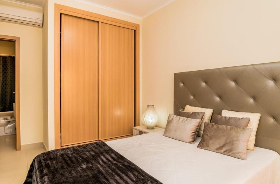 NEW !! Two Bedroom Cabanas Tavira - Banda Musical RED Apartment in Cabanas de Tavira