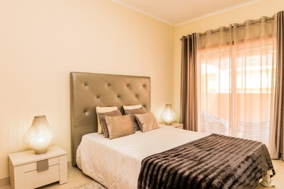 NEW !! Two Bedroom Cabanas Tavira - Banda Musical RED Apartment in Cabanas de Tavira