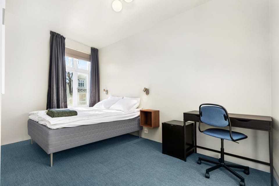 Bed, Photo of the whole room, Bedroom, hair dresser