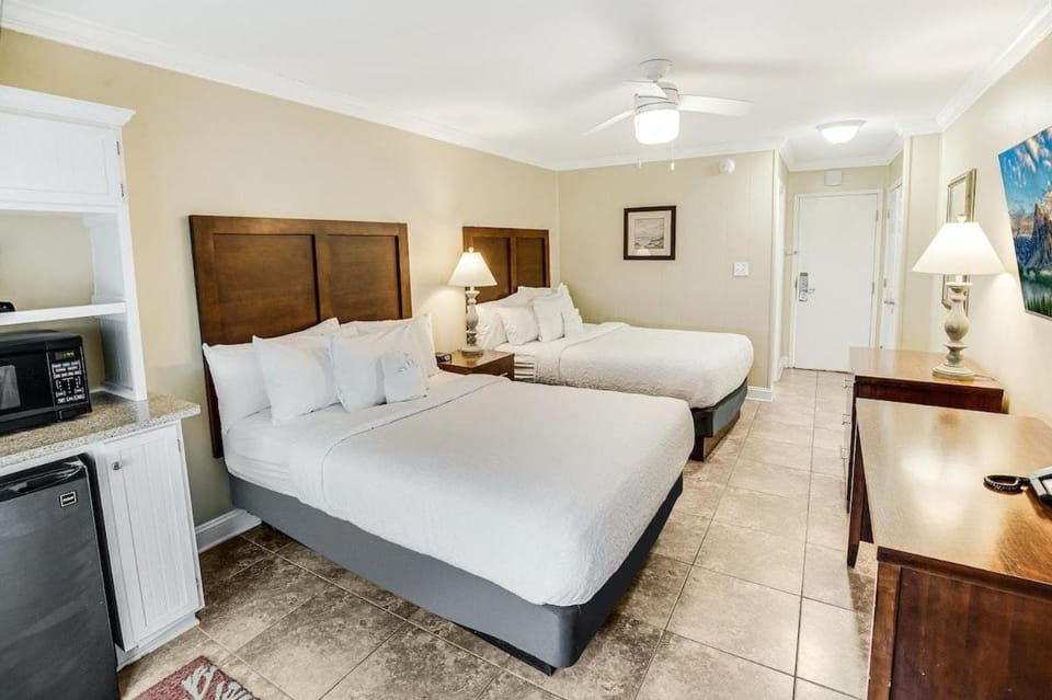 Comfortable Resort View Lodge Room 3rd Floor Apartment in South Carolina