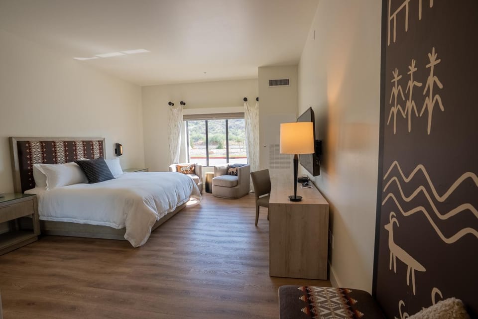 Photo of the whole room, Bedroom