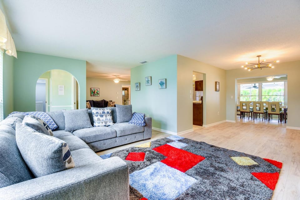 6 Mi to Beach: Bradenton Home w/ Private Pool House in Bradenton