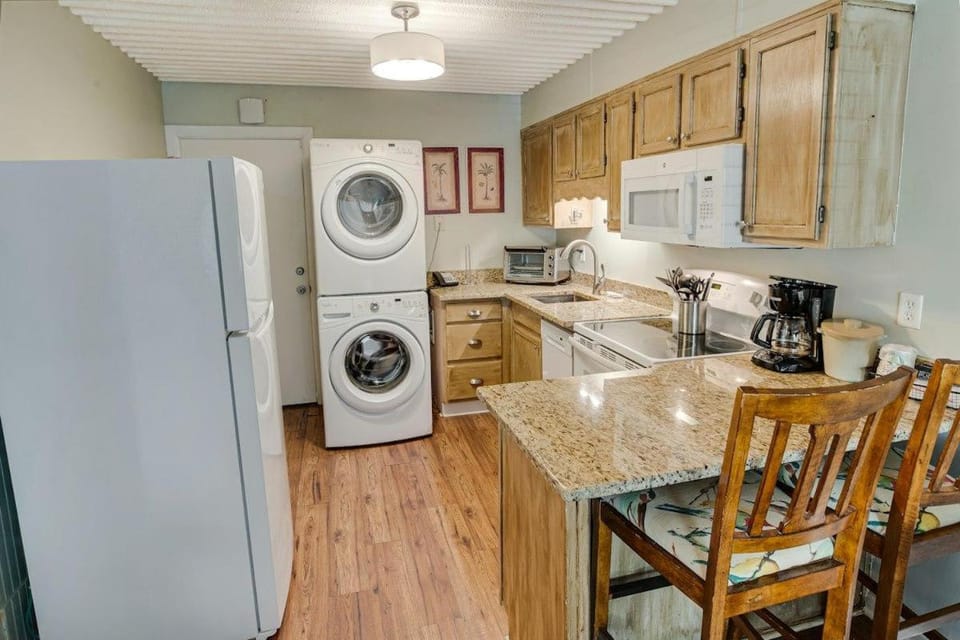 Beaches and Waves Two Bdrm Resort View 1st Floor House in South Carolina