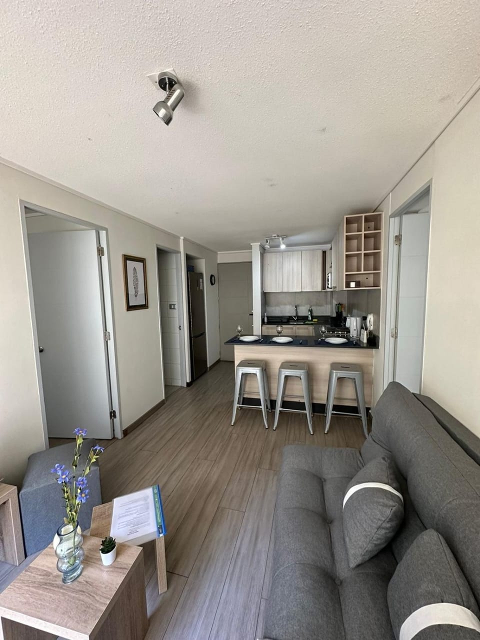 Coffee/tea facilities, Living room, Seating area, Dining area