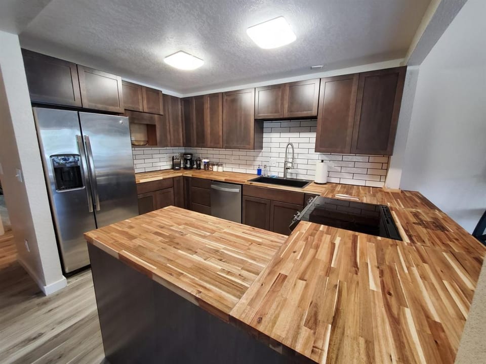 Juneau 3 bedroom home with Ocean & Mountain Views House in Juneau