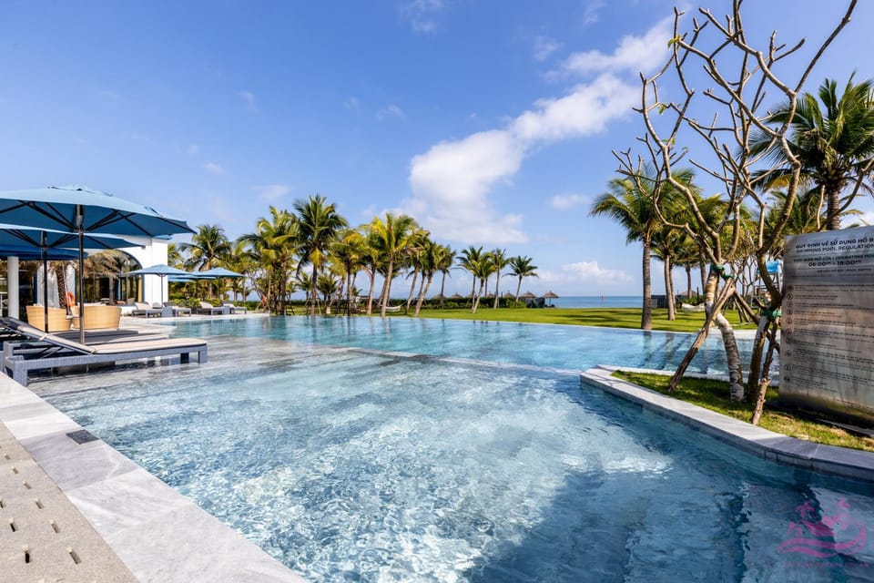 Pool view, Swimming pool, Swimming pool