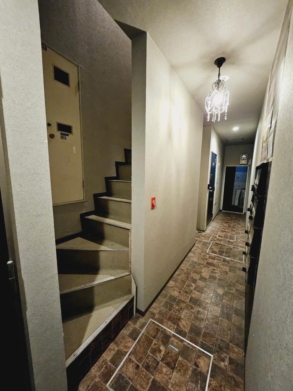 Property building, Photo of the whole room