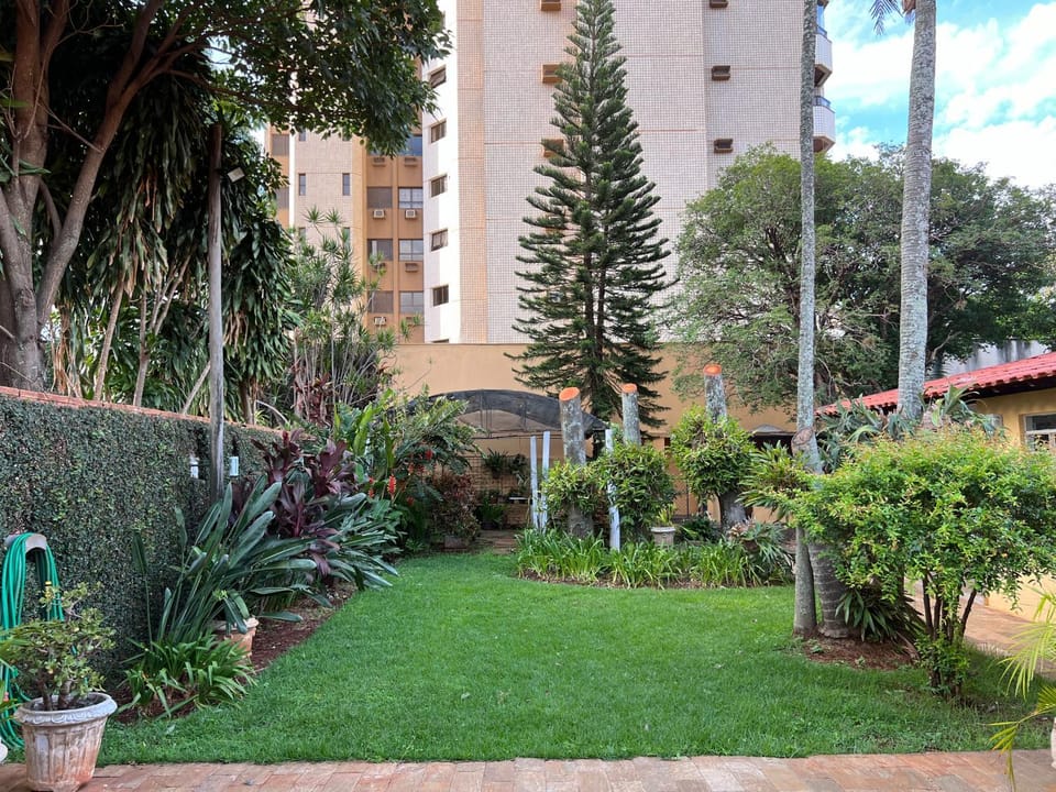 Casa da Vó Loy e seu espaço verde House in Araraquara