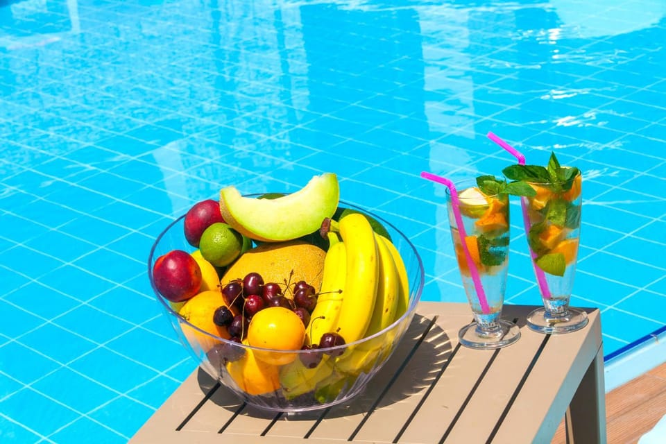 Swimming pool, Swimming pool