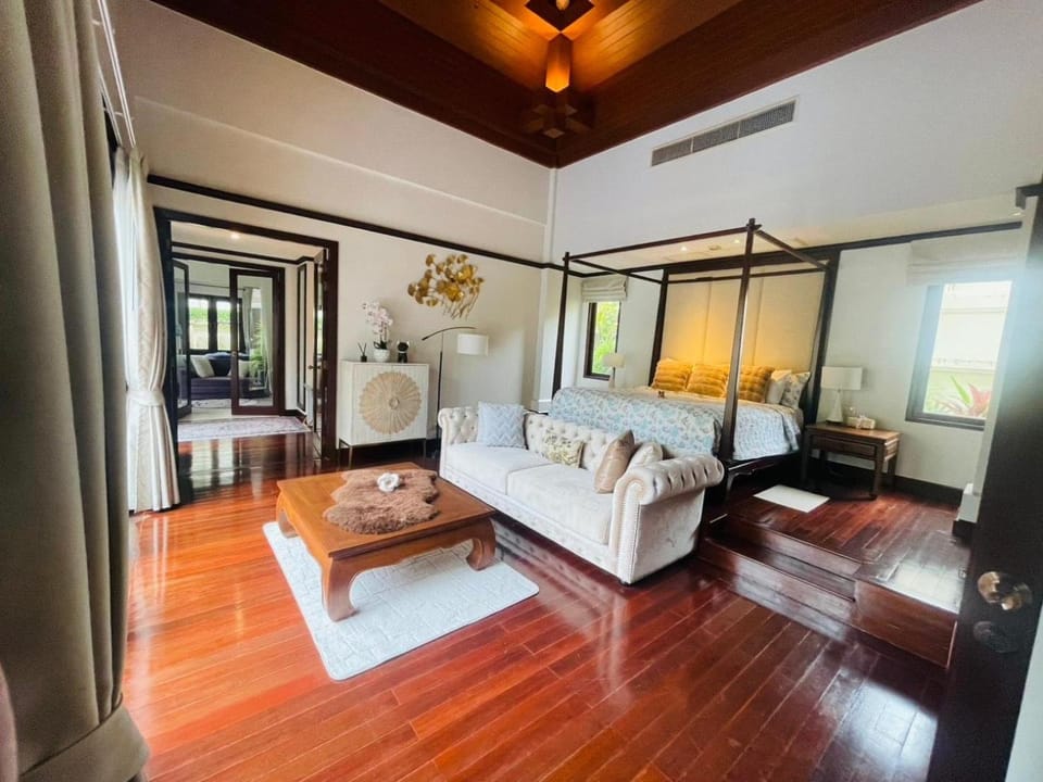 Saitaan Villa Dennapa Bang Tao Beach Villa in Choeng Thale