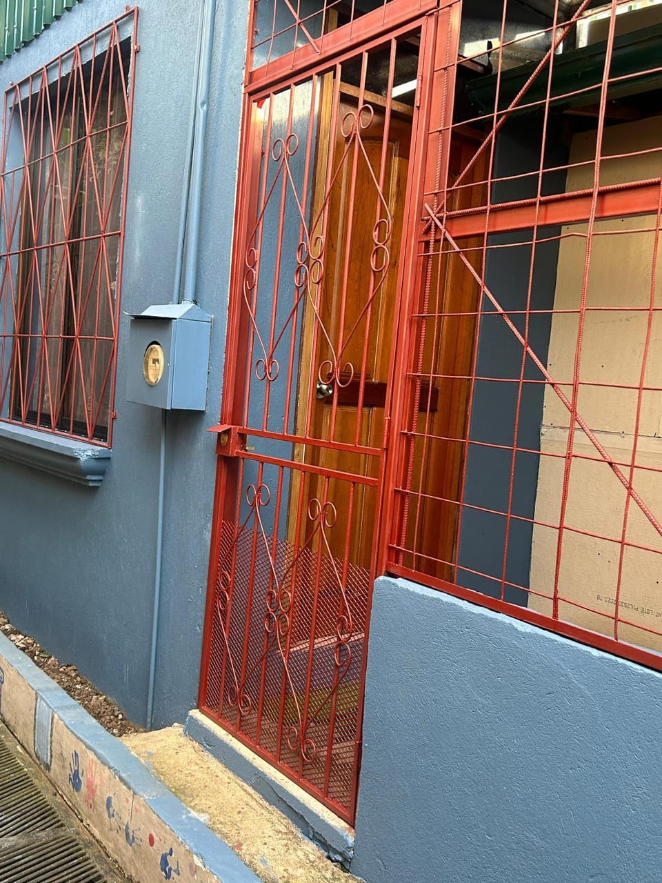 Facade/entrance