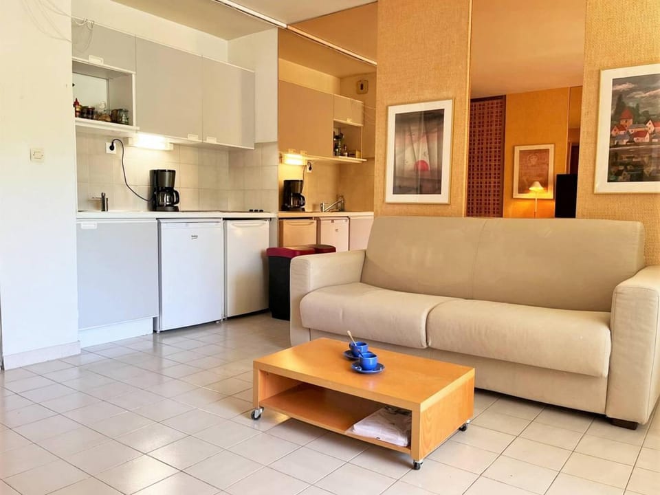 Appartement cosy à Cavalière avec terrasse, proche plage et commerces, 6 couchages - FR-1-251-546 Apartment in Le Lavandou