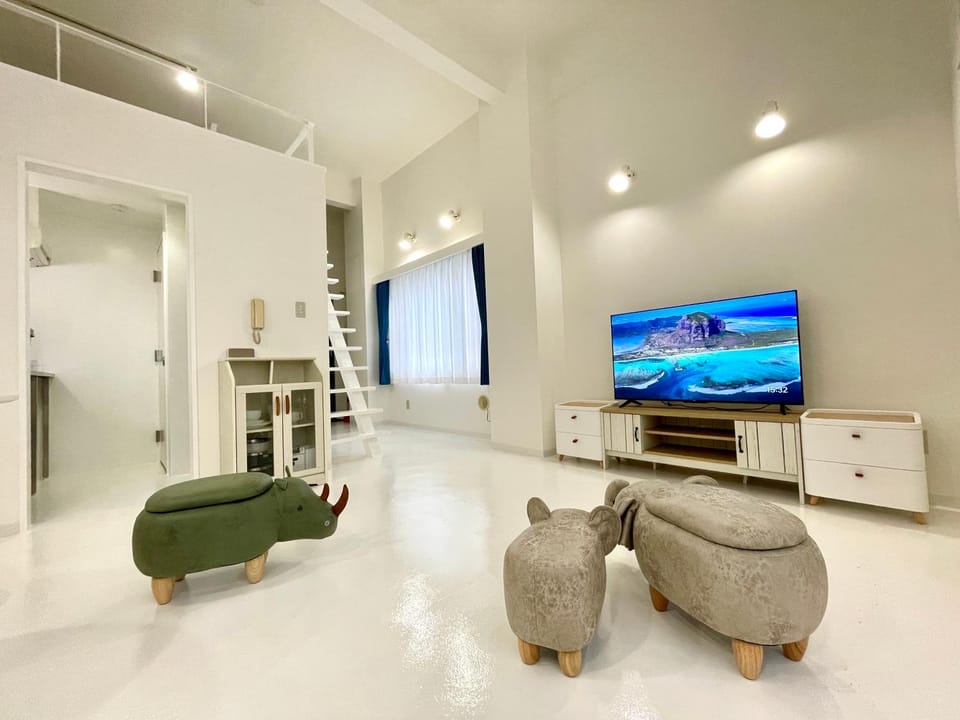 TV and multimedia, Living room, Seating area
