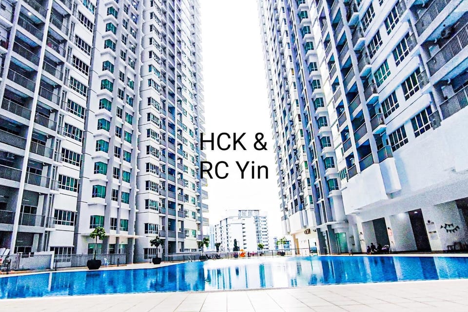Property building, Day, Pool view, Swimming pool