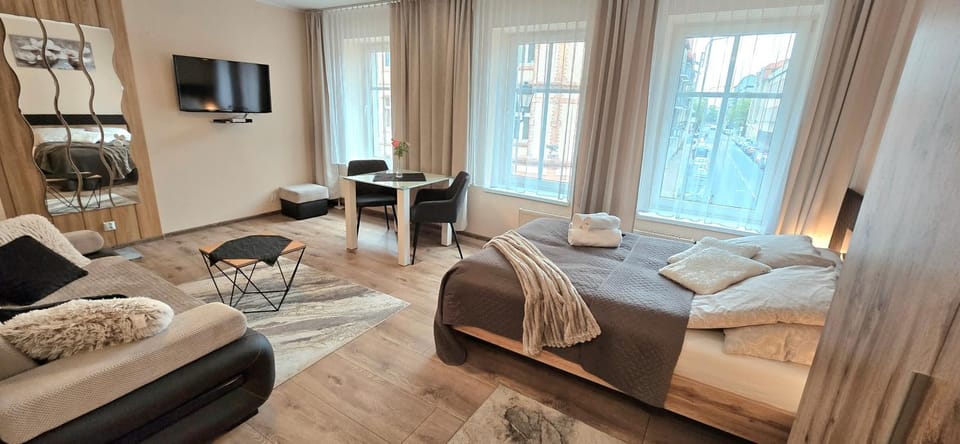TV and multimedia, Living room, Seating area, towels