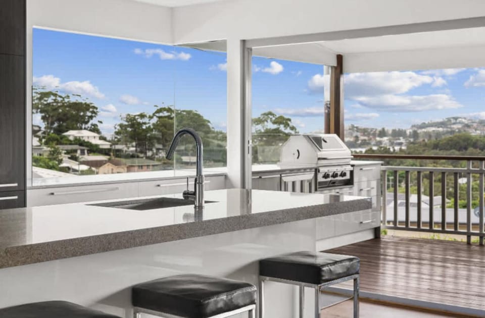 View (from property/room), Balcony/Terrace, kitchen