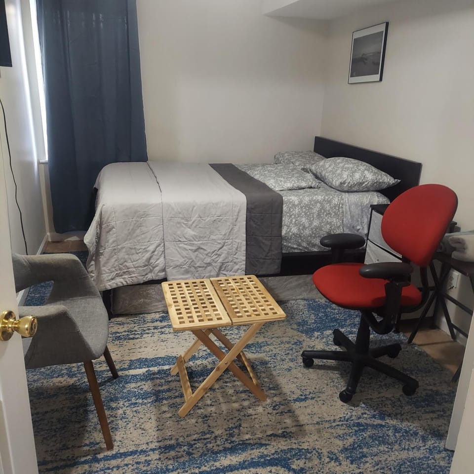 Cosy Bedroom 12mins to Airport Prudential NJIT UMDJ Penn Station Vacation rental in Newark
