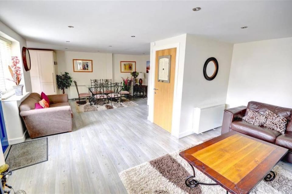 Gabriel's Cottage - Beautiful Cottage Nestled in The Old Town Apartment in Scarborough