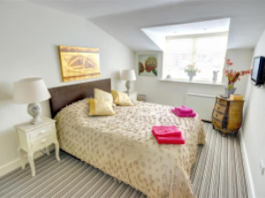 Gabriel's Cottage - Beautiful Cottage Nestled in The Old Town Apartment in Scarborough