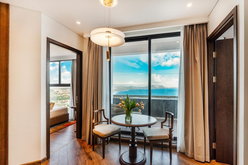 Living room, Photo of the whole room, Sea view