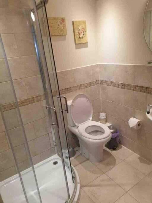 Seagull-Charming Two Bed Ground Floor Retreat, Can sleep 6 Apartment in Scarborough