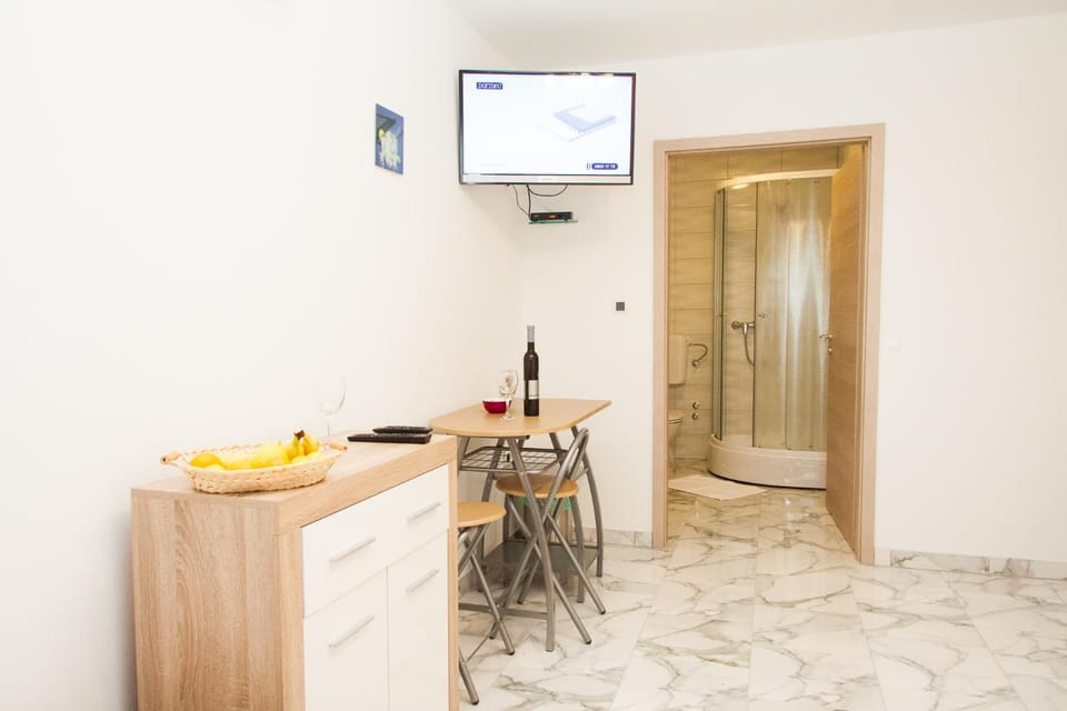 TV and multimedia, Seating area
