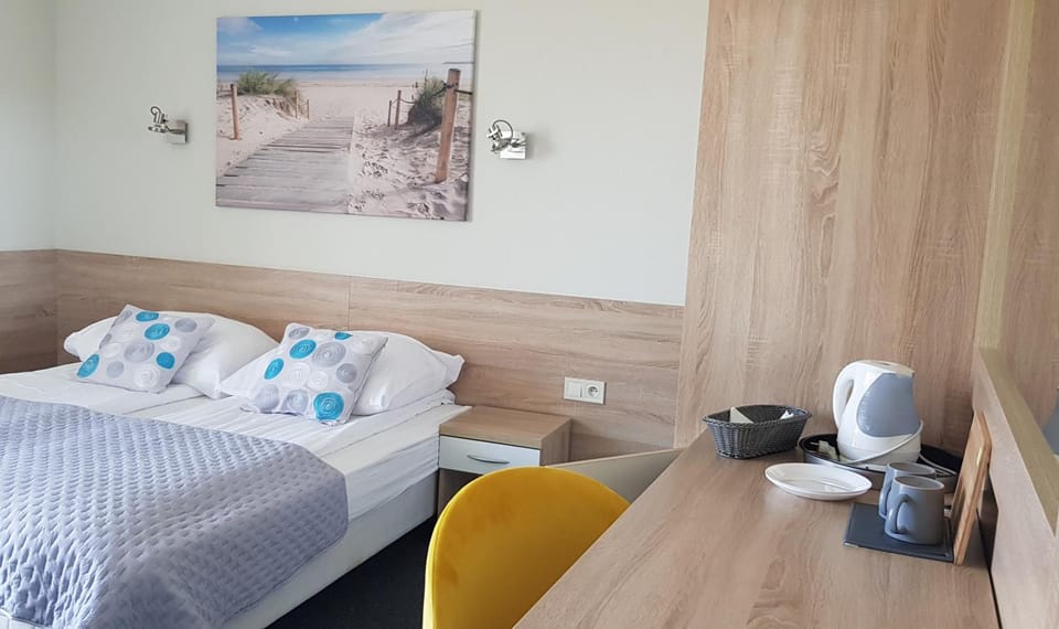 Bed, Coffee/tea facilities, Photo of the whole room, Bedroom, hair dresser