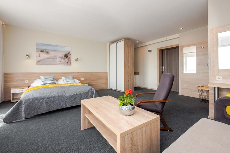 Bed, Photo of the whole room, Bedroom, hair dresser, wardrobe