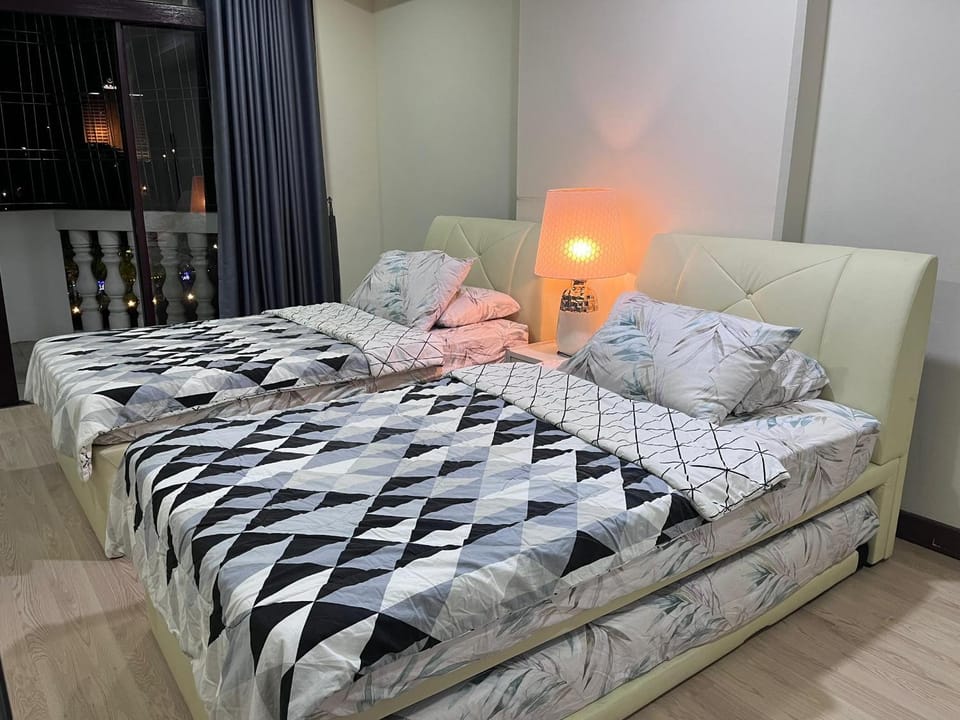 Riverbank Suite @ Waterfront KCH Apartment in Kuching